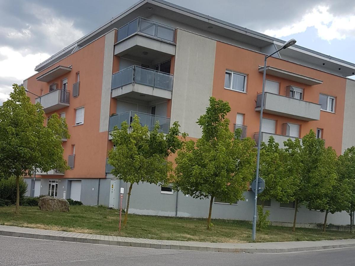 Apartman Zuzu Trencin Ngoại thất bức ảnh